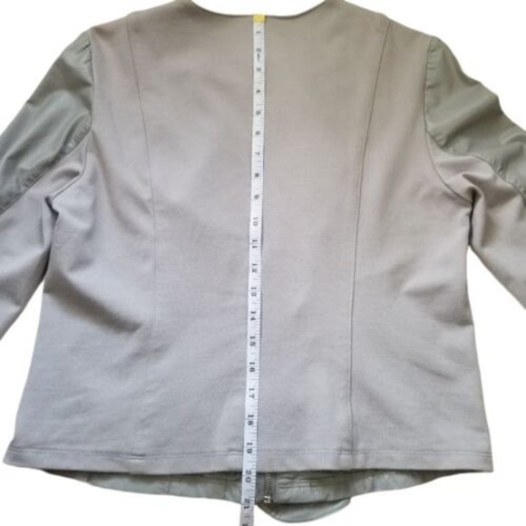 Kut From The Kloth Dahliana Gray Vegan Leather Ruffle Moto Jacket Medium - Picture 12 of 12